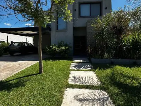 Casa Chalet  en Venta en Los Arces, La Cañada de Pilar, Pilar