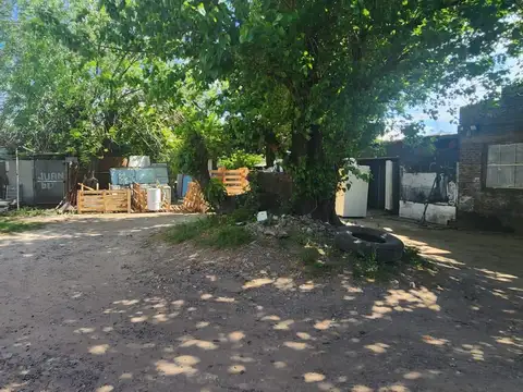 Galpon en Venta 33  mts Fondo