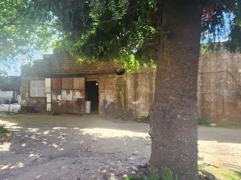 4 Lotes con Galpón 660 m² s/ 1347 m² (Juntos o separados) - San Justo