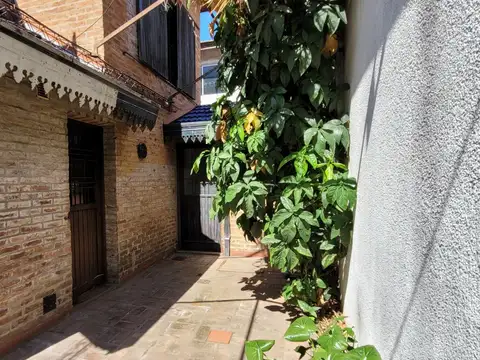 Mercedes Álvarez 1900