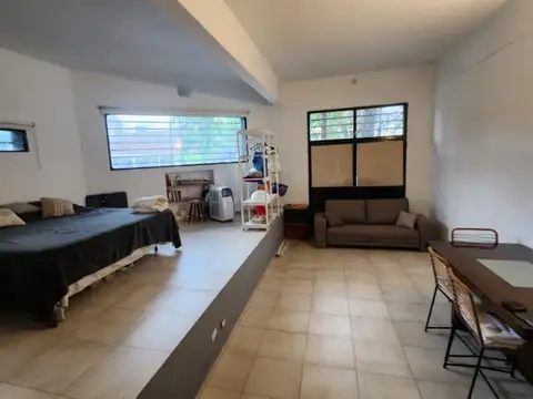 LOFT muy amplio,cochera ,cocina, baño completo mas ambiente con balcon aterrazado en 2do nivel