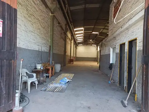 Galpon en Venta 50  mts Fondo