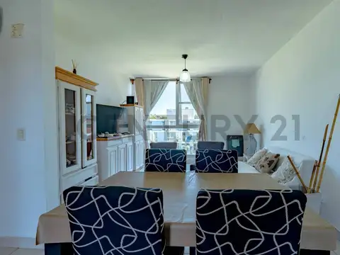 El Portico 100, Piso 2