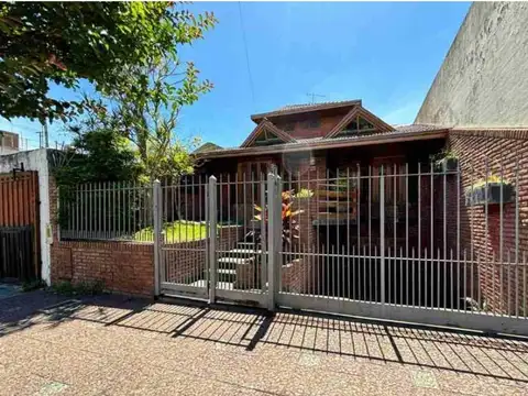 Casa en Venta en Bernal Oeste, USD 199.990