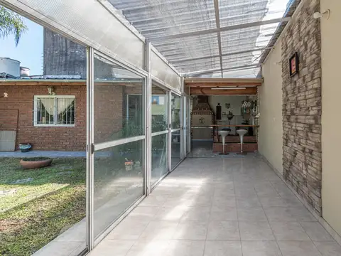PH · Venta · 5 ambientes · Cochera · Jardín · Quincho · Patio · Villa Madero