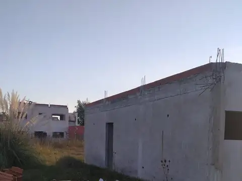 Casa 3 ambientes con 1 baño