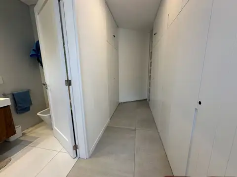 Casa 5 ambientes con 4 baños