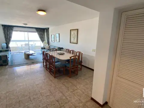 Departamento 4 ambientes con 2 baños