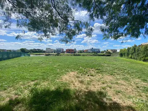 Terreno en Venta de 941,0 m2