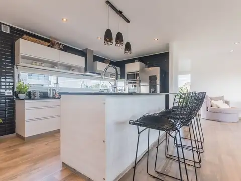 CASA EN VENTA 5 AMBIENTES LAGOS DE SAN ELISEO