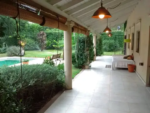 Chalet en zona Acacias Blancas, Maschwitz. Cod.1077