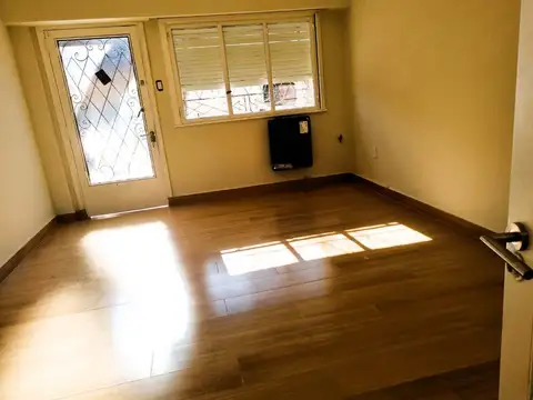 Depto Tipo Casa en Venta de 2 ambientes