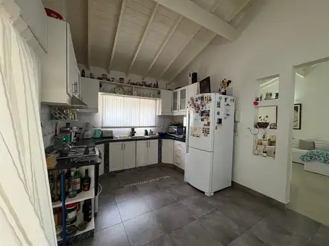 VENTA CASA 4 AMBIENTES LA BOTA BENAVIDEZ- PILETA
