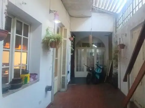 Depto Tipo Casa 4 ambientes con 2 baños