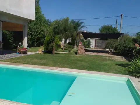VENTA-Casa - 4 dormitorios- PUNTA CHACRA- Roldán
