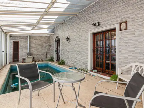 Casa en Venta con 1 cochera