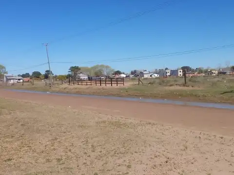 Av. Chascomús esquina Almirante Brown