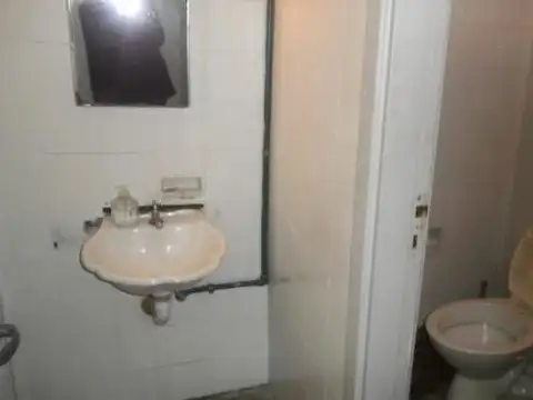 Oficina en Alquiler en Valentin Alsina, $ 3.200