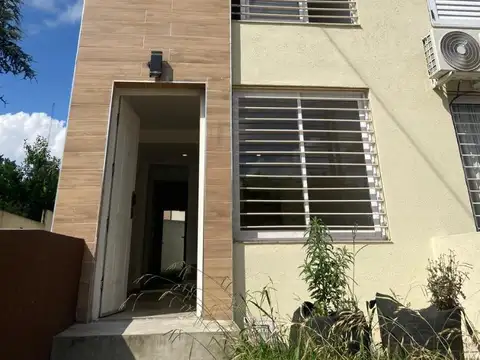 Dúplex tres ambientes- Ituzaingó sur