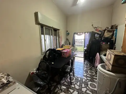 Casa 4 ambientes con 1 baño