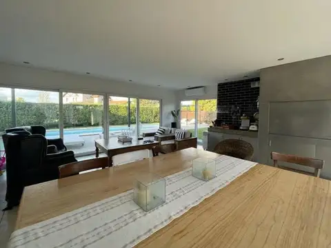 Casa en Alquiler Temporal de 4 dormitorios