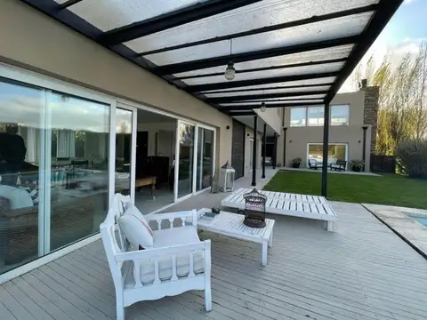 Casa en Alquiler Temporal de 4 dormitorios