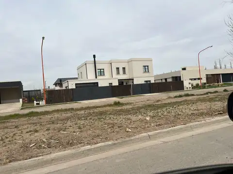 Terreno en Venta en Cipolletti, USD 35.000
