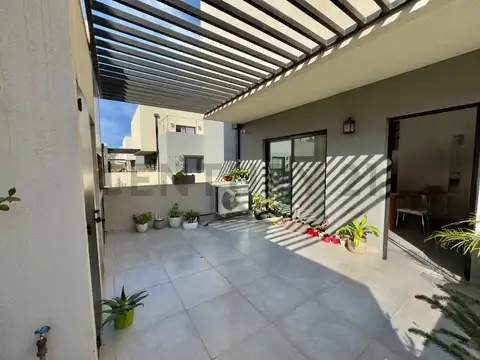 AV. JUAN DOMINGO PERÓN 4100, Piso 0