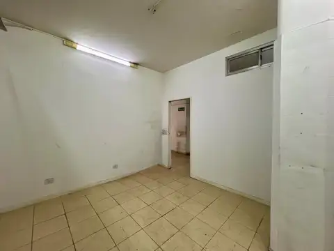 Avenida Hipólito Yrigoyen 2700