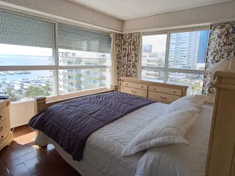 Apartamento en alquiler temporario c/ cochera en Península