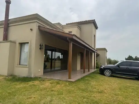 Venta importante Casa estancia benquerencia farm club