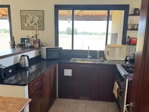 Casa en venta Estancia Benquerencia sobre chacra de 2 hectáreas