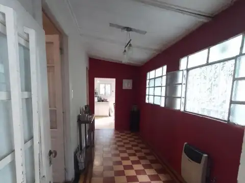 Casa 4 ambientes con 1 baño