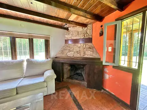 Casa en Venta con 3 cocheras