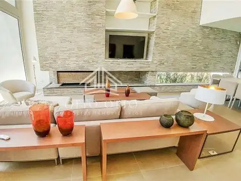 Casa en venta y alquiler temporario  5 dormitorios