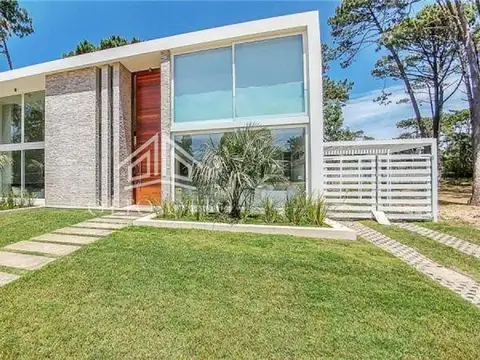 CASAS - CASA - PUNTA DEL ESTE