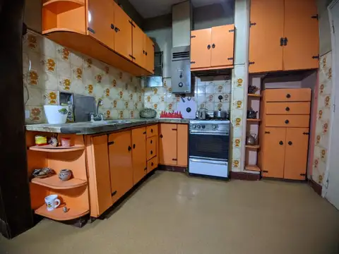 Casa 4 ambientes con 1 baño