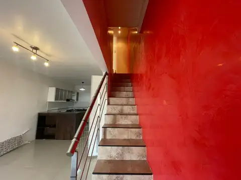 Depto Tipo Casa en Alquiler en Monte Castro, $ 1.000.000