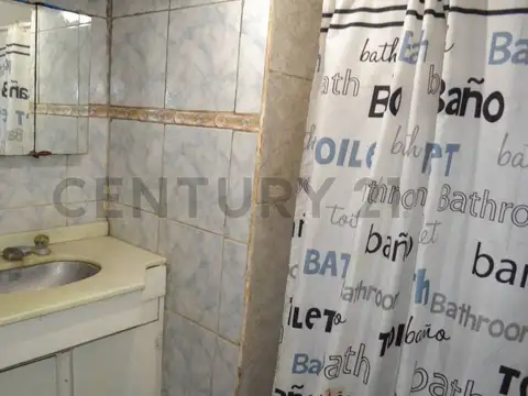 Gobernador Guillermo Udaondo 1200, Piso 0