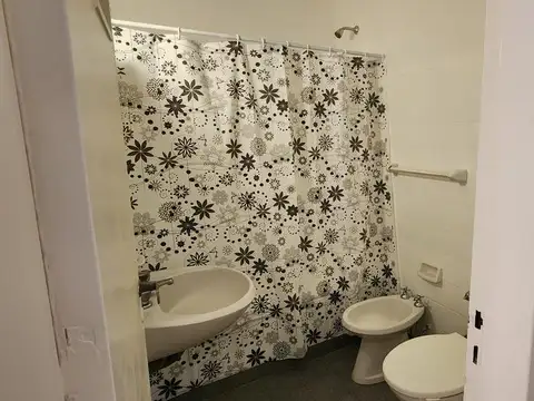 Oficina 3 ambientes con 1 baño