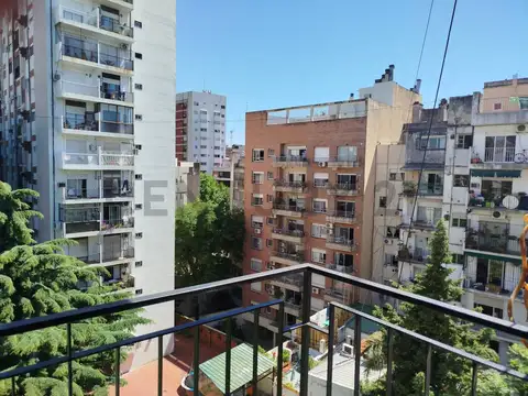 Palermo monoambiente en Alquiler con balcón 7° piso, vista abierta y súper luminoso