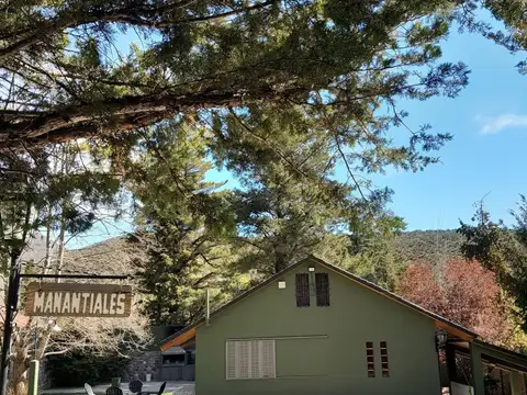 Casa 5 ambientes con 2 baños