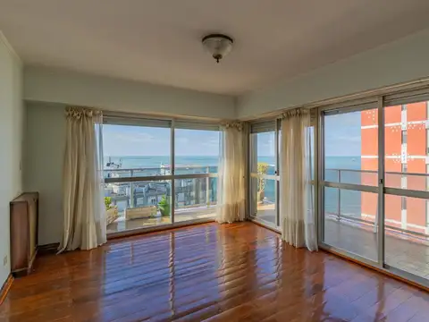 Diagonal Alberdi entre Corrientes y Santa Fe