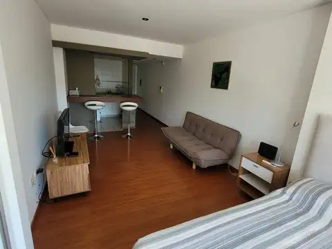 Tres Cerritos. Av. Reyes Católicos 1400