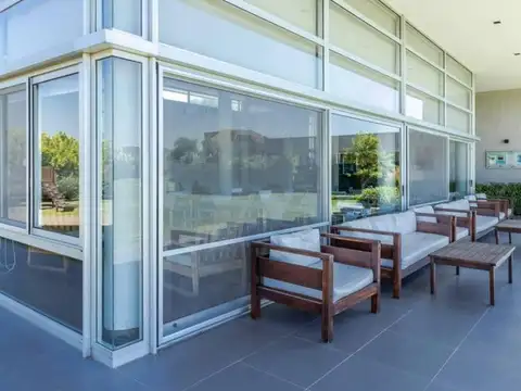 Lote en venta central interno en Ayres Plaza