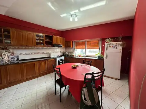 Depto Tipo Casa en Venta de 7 ambientes