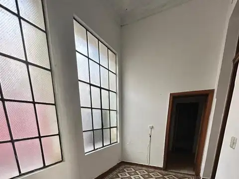 Casa 2 ambientes con 1 baño