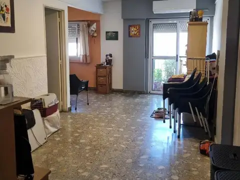 3 AMBIENTES CON DEPENDENCIA - FRENTE - BALCÓN- 2 BAÑOS