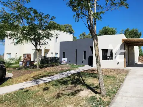 Santa Emilia, Pilar Del Este