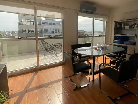 Oficina en Alquiler en Flores, $ 700.000